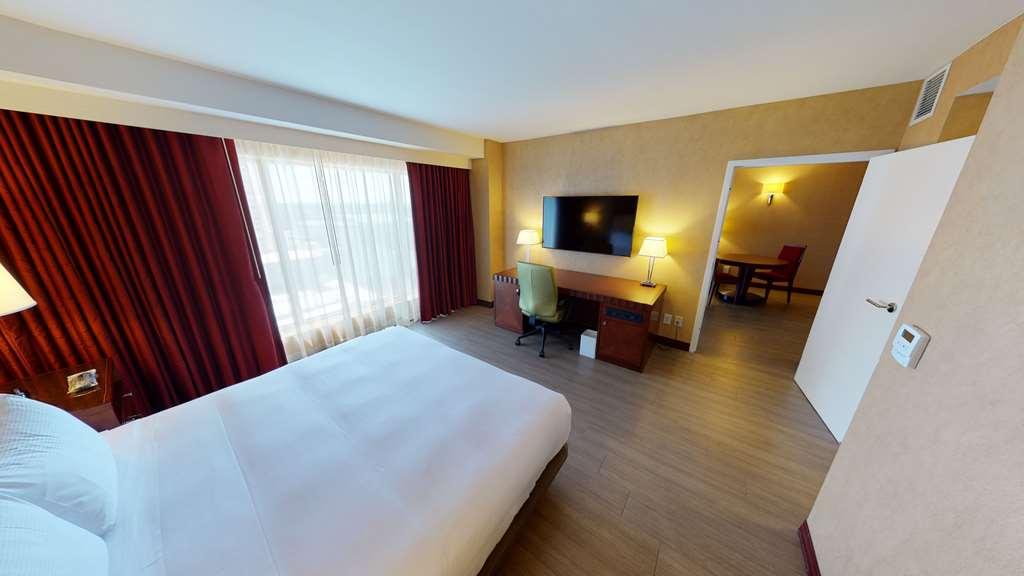 Hilton Uptown Hotel 4*