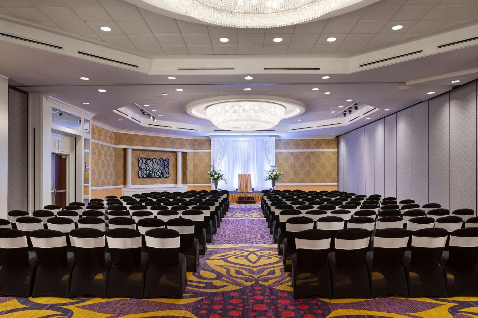 Hotel Hilton Uptown